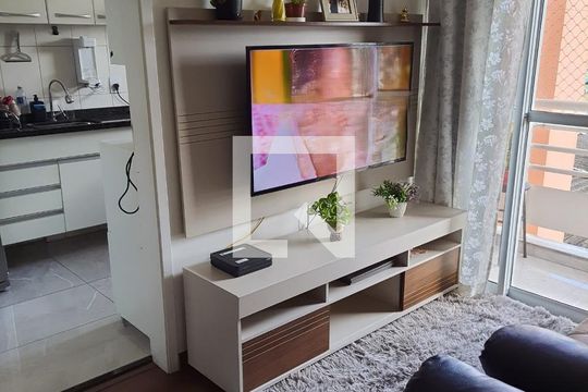 Sala de apartamento para alugar com 2 quartos, 49m² em Casa Branca, Santo André