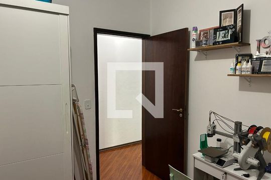 Quarto 2 de casa à venda com 3 quartos, 178m² em Vila Pires, Santo André