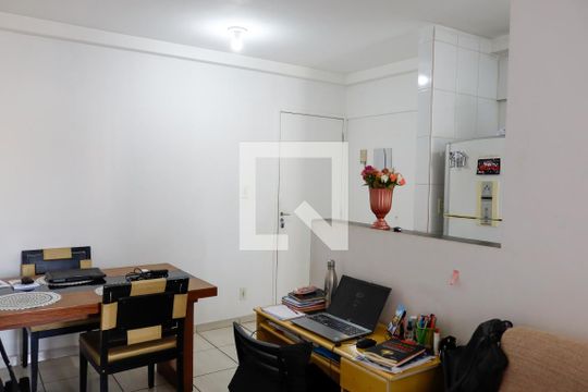 Sala de apartamento à venda com 2 quartos, 51m² em Santa Maria, Osasco
