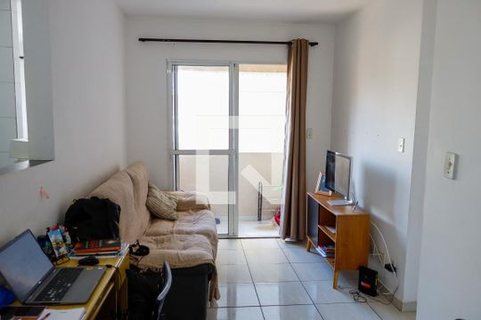 Sala de apartamento à venda com 2 quartos, 51m² em Santa Maria, Osasco