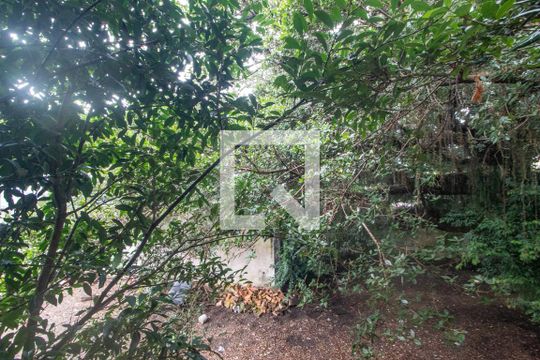 Vista de casa à venda com 2 quartos, 50m² em São José, Porto Alegre