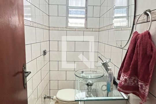 Lavabo de casa à venda com 3 quartos, 225m² em Vila Humaita, Santo André