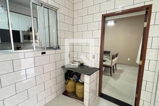 Área de Serviço de casa à venda com 3 quartos, 225m² em Vila Humaita, Santo André