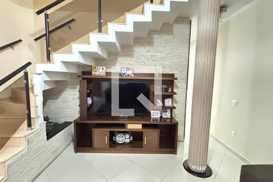 Sala de casa à venda com 3 quartos, 225m² em Vila Humaita, Santo André