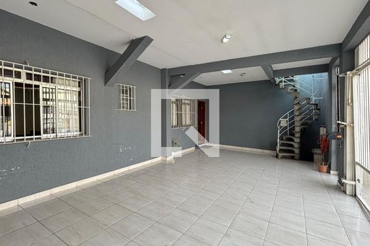 Garagem de casa à venda com 3 quartos, 225m² em Vila Humaita, Santo André