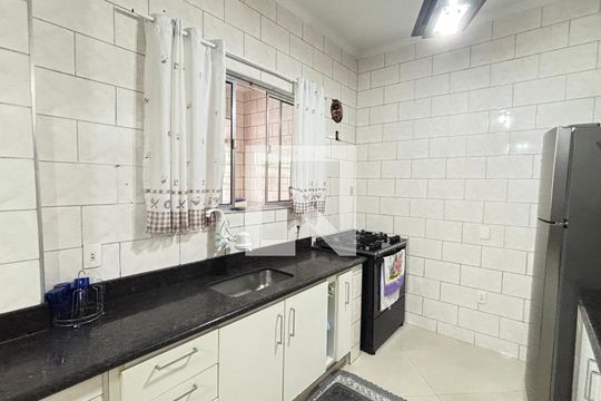 Cozinha de casa à venda com 3 quartos, 225m² em Vila Humaita, Santo André