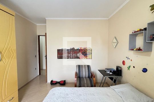 Quarto 2 de casa à venda com 3 quartos, 225m² em Vila Humaita, Santo André