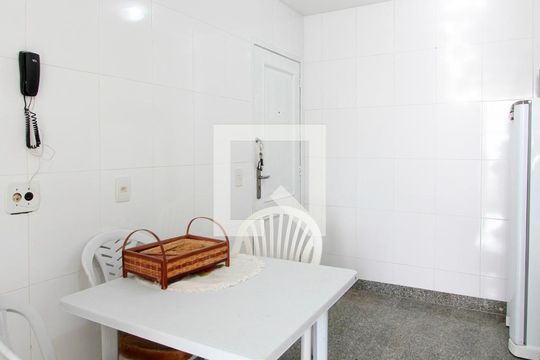 Cozinha de apartamento para alugar com 3 quartos, 200m² em Barra da Tijuca, Rio de Janeiro