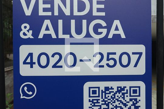 Placa de apartamento para alugar com 3 quartos, 118m² em São João, Porto Alegre