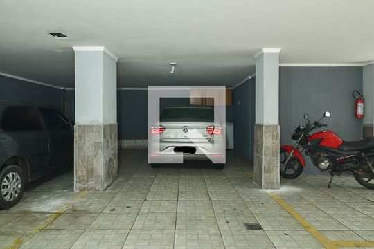 Garagem dupla de apartamento para alugar com 3 quartos, 118m² em São João, Porto Alegre