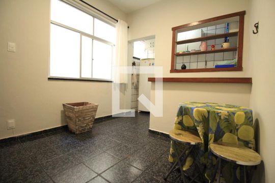 Sala de apartamento para alugar com 1 quarto, 30m² em Barra, Salvador