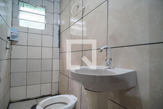 Banheiro de apartamento à venda com 2 quartos, 35m² em Canudos, Novo Hamburgo