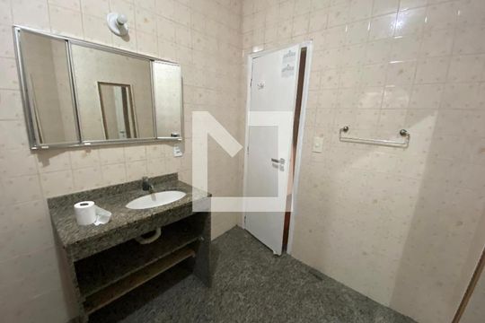 Banheiro Social de casa para alugar com 2 quartos, 130m² em Curicica, Rio de Janeiro