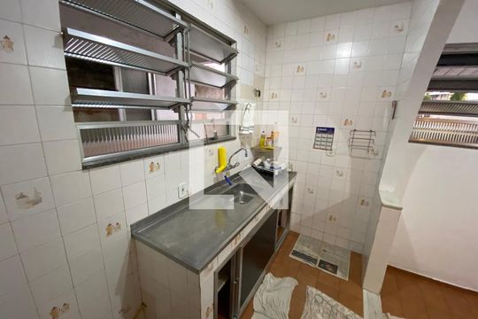 Cozinha de casa para alugar com 2 quartos, 130m² em Curicica, Rio de Janeiro