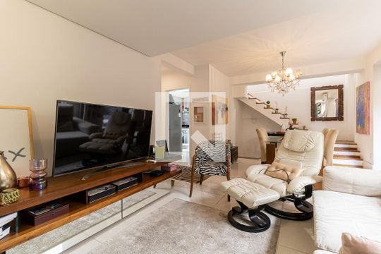 Sala de casa de condomínio à venda com 3 quartos, 240m² em Aclimação, São Paulo