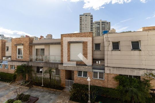 Vista da Varanda da Suíte 1 de casa de condomínio para alugar com 3 quartos, 240m² em Aclimação, São Paulo