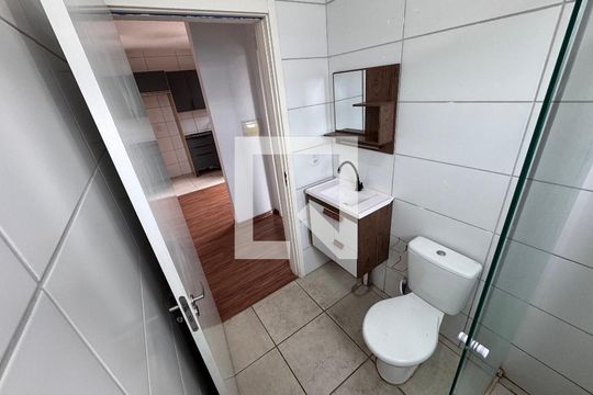 Banheiro de apartamento à venda com 2 quartos, 53m² em Feitoria, São Leopoldo