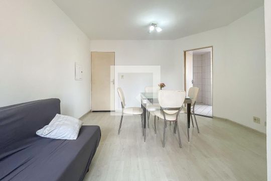 Sala de apartamento para alugar com 2 quartos, 54m² em Liberdade, São Paulo