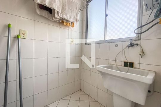 Área de Serviço de apartamento para alugar com 2 quartos, 54m² em Liberdade, São Paulo