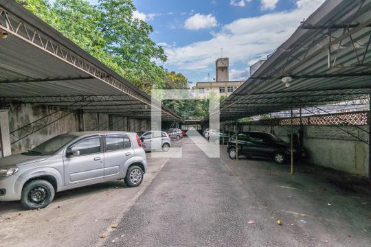 Entrada da Garagem de apartamento para alugar com 2 quartos, 49m² em Irajá, Rio de Janeiro