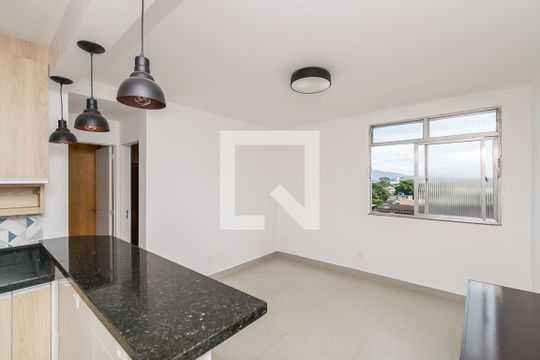 Apartamento para alugar com 2 quartos, 49m² em Irajá, Rio de Janeiro