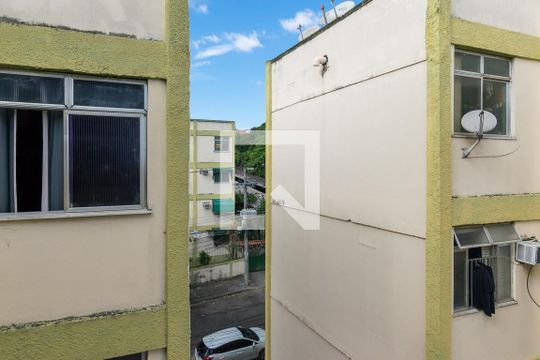 Vista do Quarto 2 de apartamento para alugar com 2 quartos, 49m² em Irajá, Rio de Janeiro