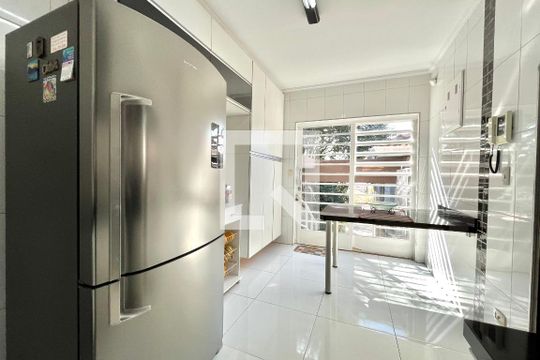 Cozinha de casa à venda com 4 quartos, 270m² em Jabaquara, São Paulo