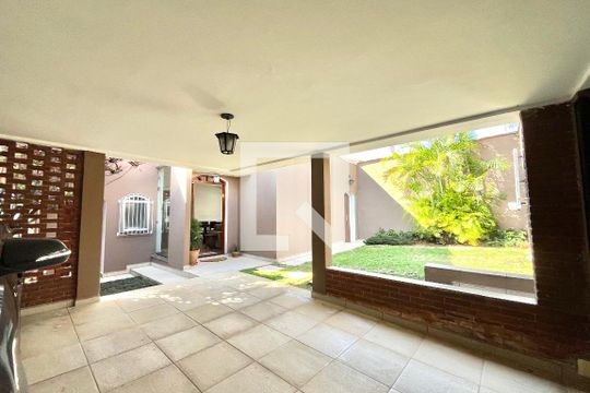 Garagem de casa à venda com 4 quartos, 270m² em Jabaquara, São Paulo