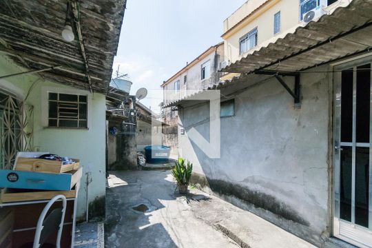 Área comum de casa à venda com 2 quartos, 600m² em Penha Circular, Rio de Janeiro