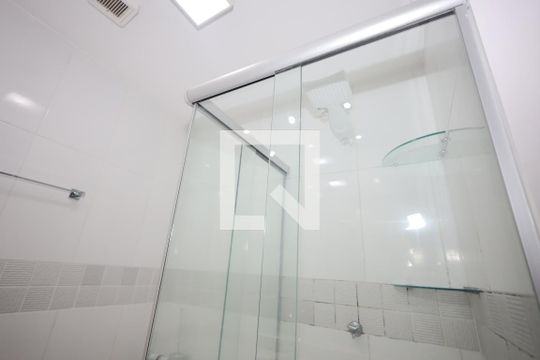 Banheiro do Quarto 1 de apartamento para alugar com 1 quarto, 42m² em Setor Bueno, Goiânia