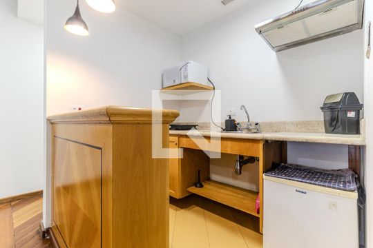 Cozinha de apartamento para alugar com 1 quarto, 49m² em Santa Cecilia, São Paulo