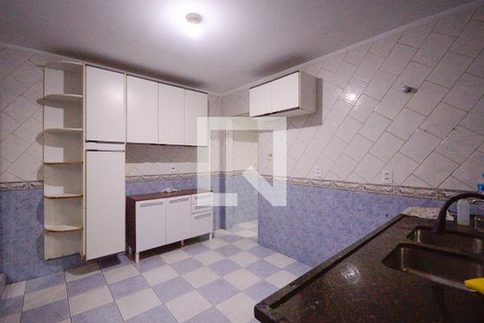 Cozinha de casa para alugar com 3 quartos, 280m² em Vila Gumercindo, São Paulo