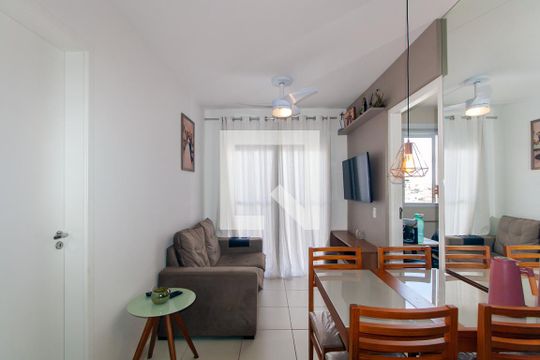 Sala de apartamento para alugar com 2 quartos, 38m² em Vila Tolstoi, São Paulo