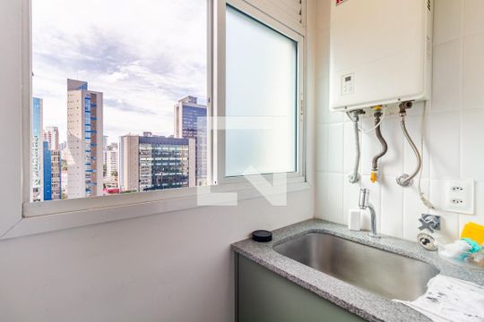 Área de Serviço de apartamento para alugar com 2 quartos, 49m² em Pinheiros, São Paulo
