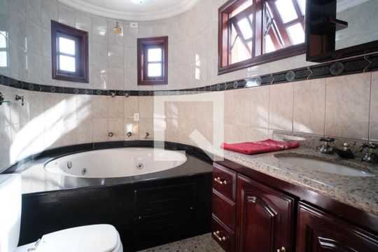 Banheiro da Suíte de casa para alugar com 3 quartos, 308m² em Cidade Patriarca, São Paulo