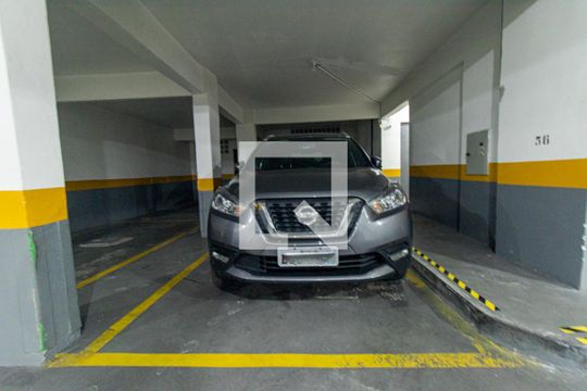 Garagem de apartamento para alugar com 3 quartos, 150m² em Centro Cívico, Curitiba