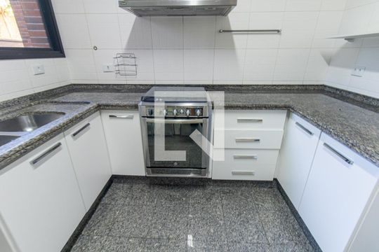 Cozinha  de apartamento para alugar com 3 quartos, 150m² em Centro Cívico, Curitiba