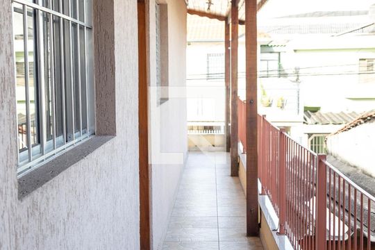 Casa 2 - Corredor de casa à venda com 4 quartos, 200m² em Jardim Eusonia, Guarulhos