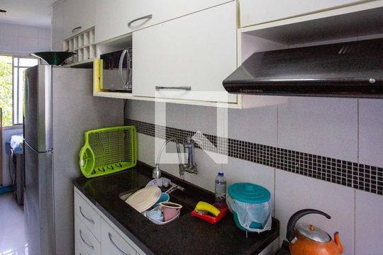 Cozinha de apartamento à venda com 2 quartos, 45m² em Conceição, Diadema