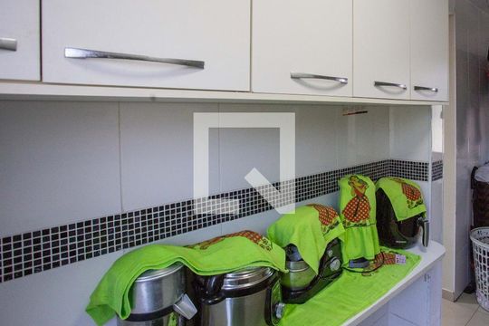 Cozinha de apartamento à venda com 2 quartos, 45m² em Conceição, Diadema