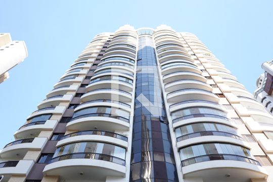 Fachada de apartamento à venda com 3 quartos, 168m² em Vila Regente Feijó, São Paulo
