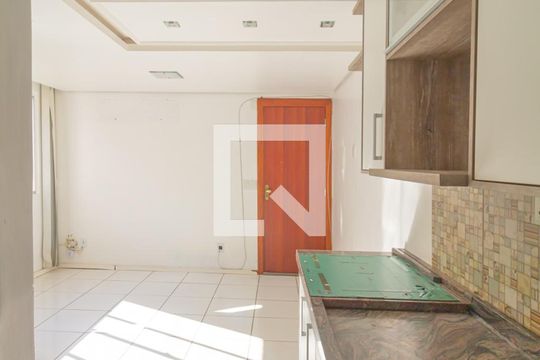 Sala/Cozinha de apartamento à venda com 2 quartos, 42m² em Olaria, Canoas