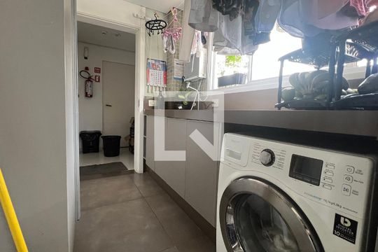 Área de Serviço de apartamento para alugar com 4 quartos, 221m² em Paraíso, São Paulo