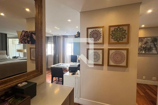 Suíte 3 de apartamento para alugar com 4 quartos, 221m² em Paraíso, São Paulo