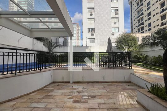 Área comum - Piscina de apartamento para alugar com 4 quartos, 221m² em Paraíso, São Paulo