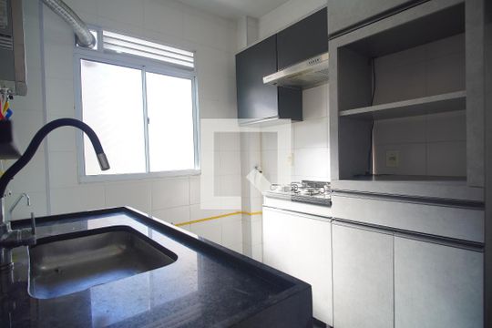 Cozinha de apartamento à venda com 2 quartos, 40m² em Rondônia, Novo Hamburgo
