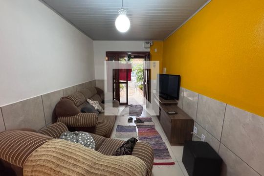 Sala de casa à venda com 2 quartos, 90m² em Santos Dumont, São Leopoldo