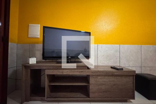 Sala de casa à venda com 2 quartos, 90m² em Santos Dumont, São Leopoldo