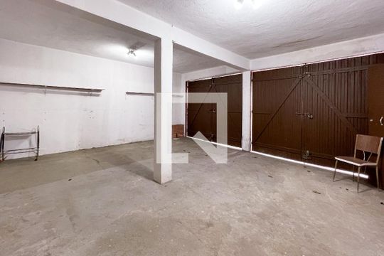 Garagem de casa à venda com 4 quartos, 170m² em Jardim do Mar, São Bernardo do Campo