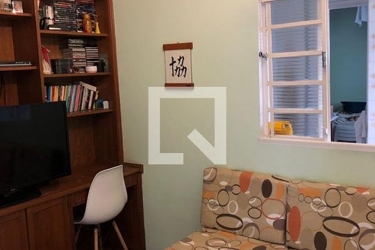 Sala de casa à venda com 3 quartos, 153m² em Vila Alexandria, São Paulo